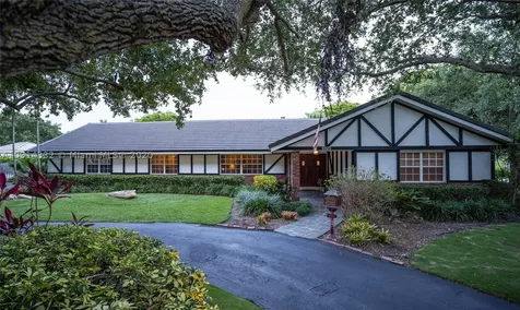 6925 SW 147th Street Palmetto Bay FL 33158