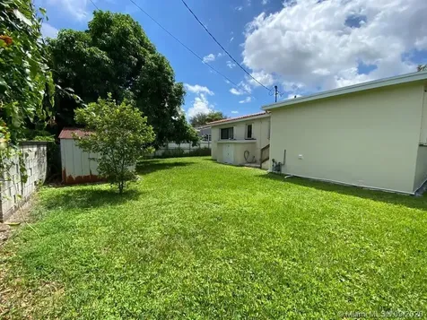 6251 NW 37th Terrace Virginia Gardens FL 33166