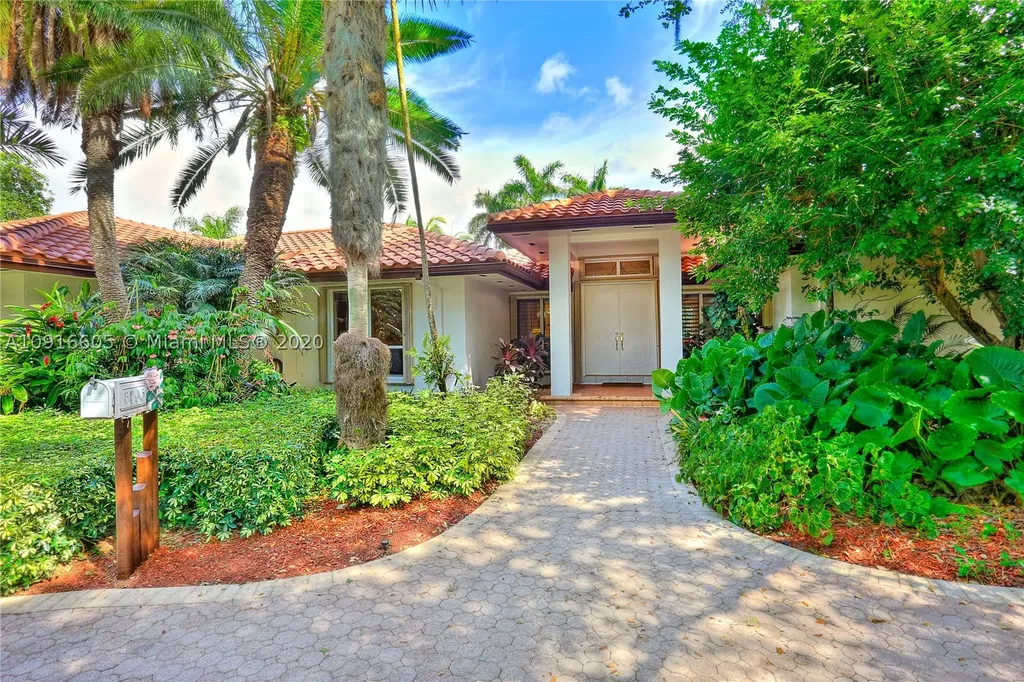 6095 SW 128th Street Pinecrest FL 33156