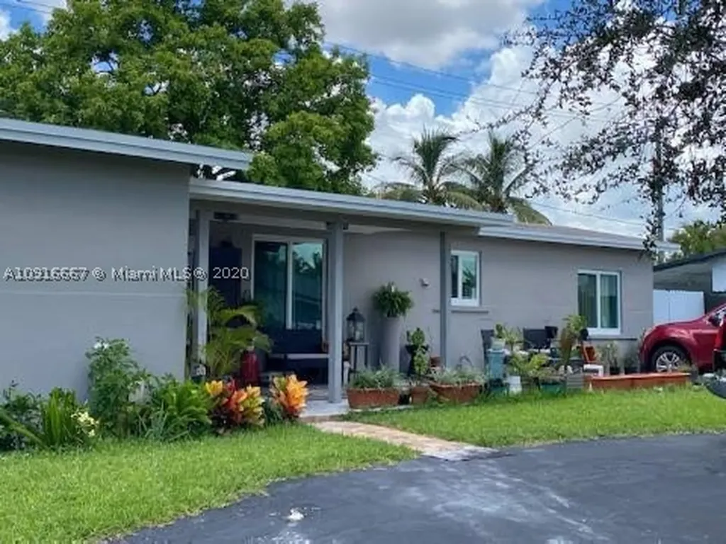 7920 NW 170th Terrace Hialeah FL 33015