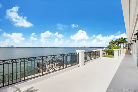 1001 N Venetian Drive Miami FL 33139