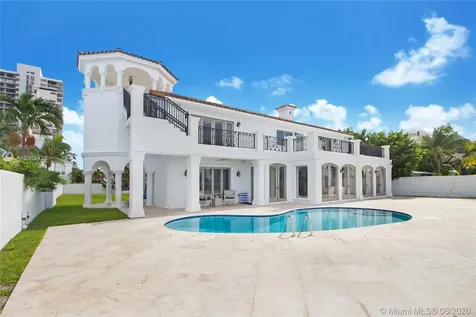 1001 N Venetian Drive Miami FL 33139
