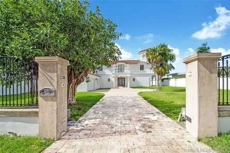 1001 N Venetian Drive Miami FL 33139