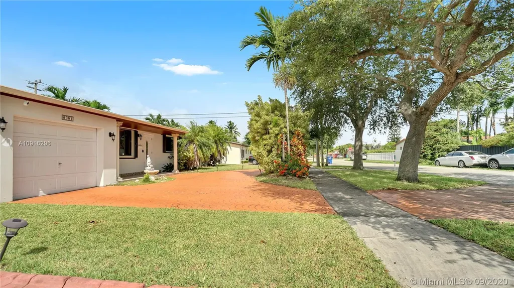 9001 SW 52nd Street Miami FL 33165