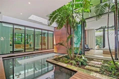 2300 Sunset Drive Miami Beach FL 33140