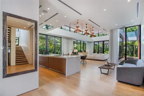 2300 Sunset Drive Miami Beach FL 33140