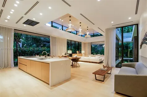 2300 Sunset Drive Miami Beach FL 33140