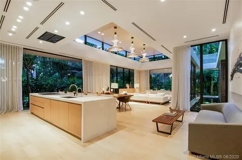 2300 Sunset Drive Miami Beach FL 33140