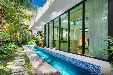 2300 Sunset Drive Miami Beach FL 33140