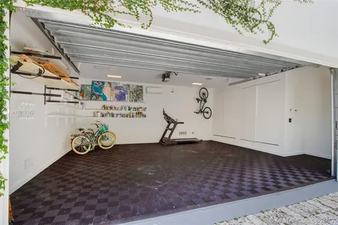 2300 Sunset Drive Miami Beach FL 33140