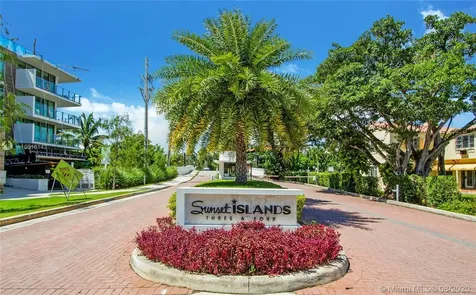 2300 Sunset Drive Miami Beach FL 33140