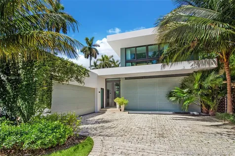 2300 Sunset Drive Miami Beach FL 33140