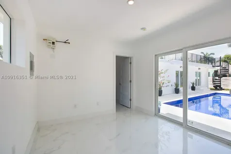901 NE 71st Street Miami FL 33138
