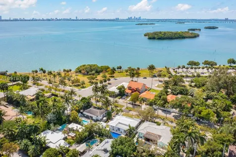901 NE 71st Street Miami FL 33138
