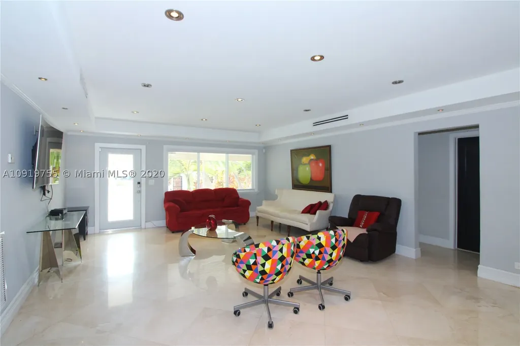7990 Hawthorne Avenue Miami Beach FL 33141