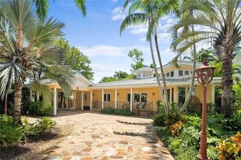 5046 SW 76th Street Miami FL 33143