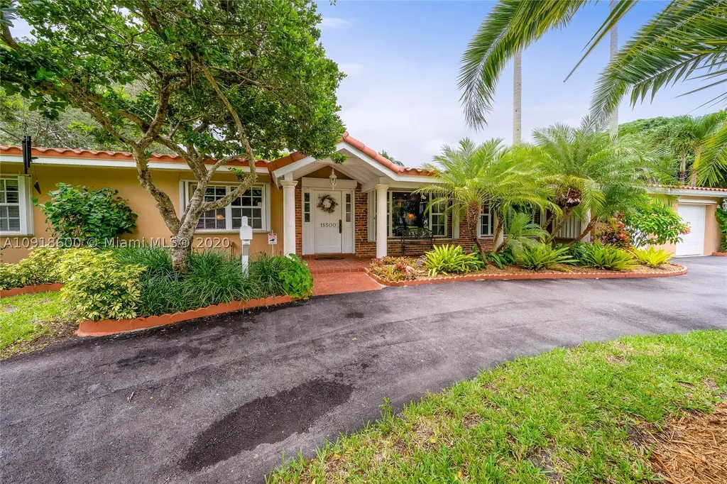 15500 SW 82nd Court Palmetto Bay FL 33157