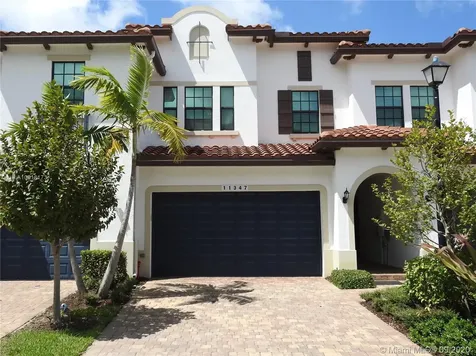 11347 SW 13th Street Pembroke Pines FL 33025
