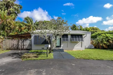1641 Cleveland Street Hollywood FL 33020