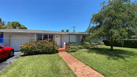 5041 SW 94th Court Miami FL 33165