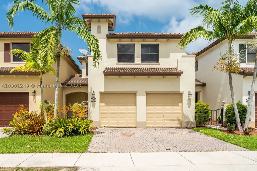 22861 SW 88th Place Cutler Bay FL 33190