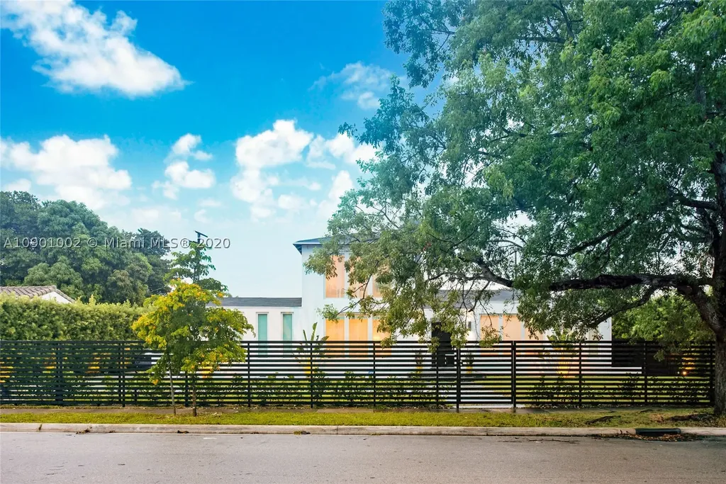1641 SW 16th Street Miami FL 33145