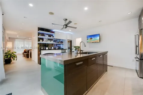 1641 SW 16th Street Miami FL 33145