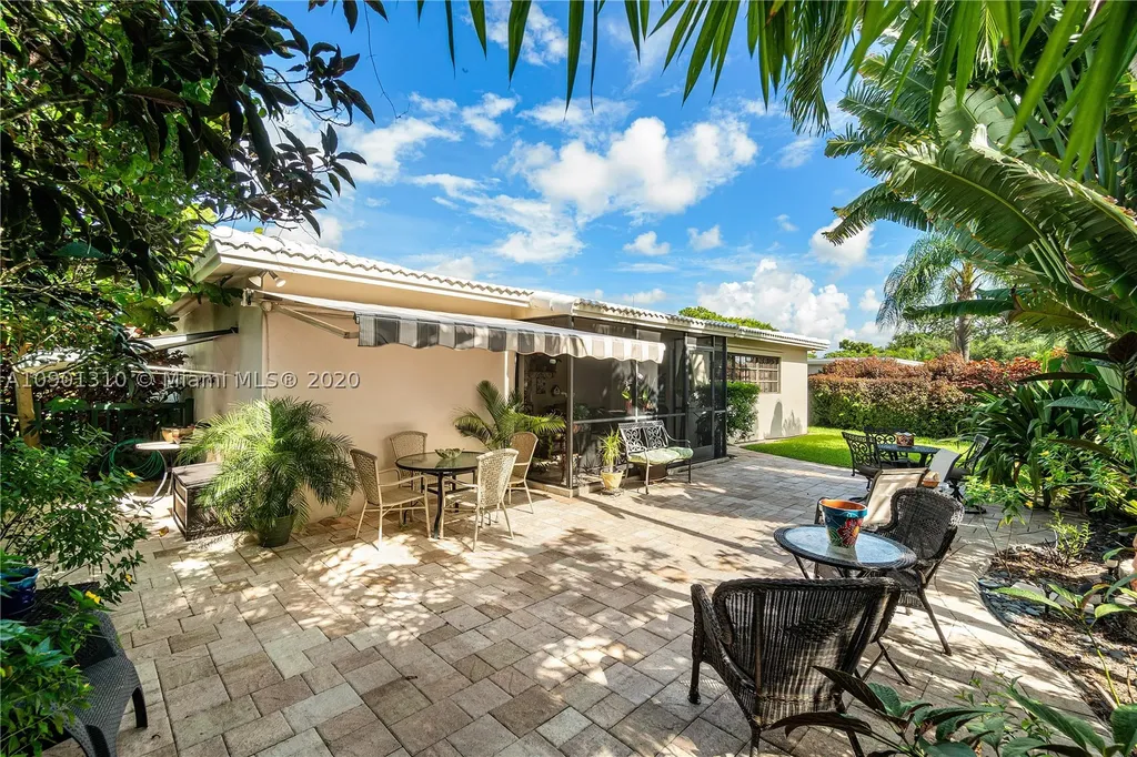 4420 NE 15th Way Oakland Park FL 33334