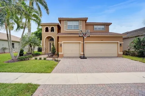 4004 W Whitewater Avenue Weston FL 33332