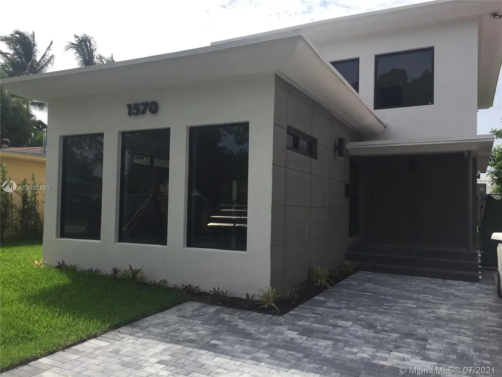 1570 Biarritz Drive Miami Beach FL 33141