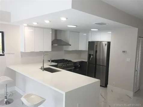 1570 Biarritz Drive Miami Beach FL 33141