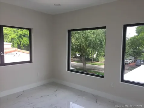1570 Biarritz Drive Miami Beach FL 33141
