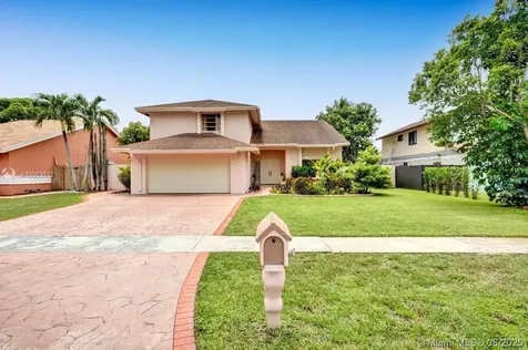 9564 SW 8th Street Pembroke Pines FL 33025