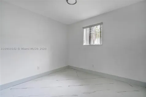 5260 NW 24th Avenue Miami FL 33142