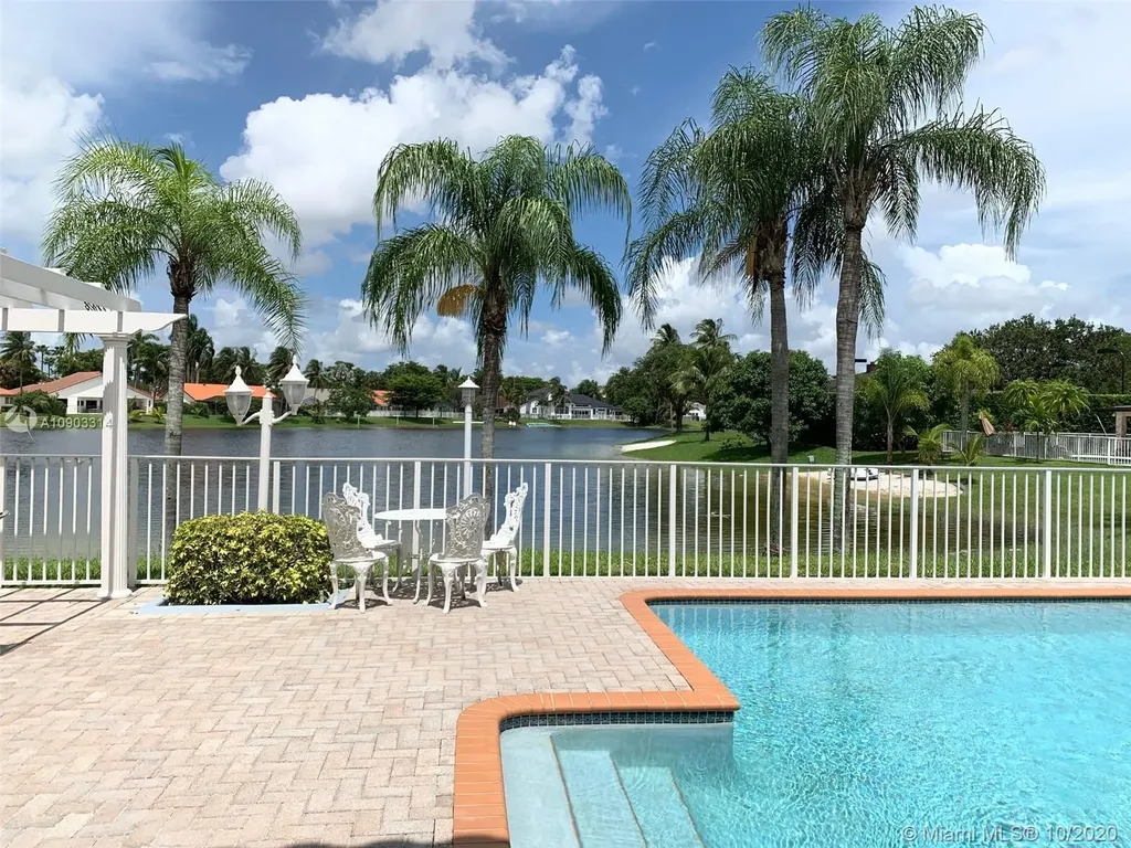 14539 Glencairn Road Miami Lakes FL 33016