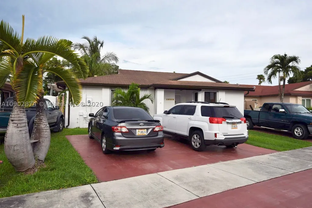 19817 SW 124th Avenue Miami FL 33177