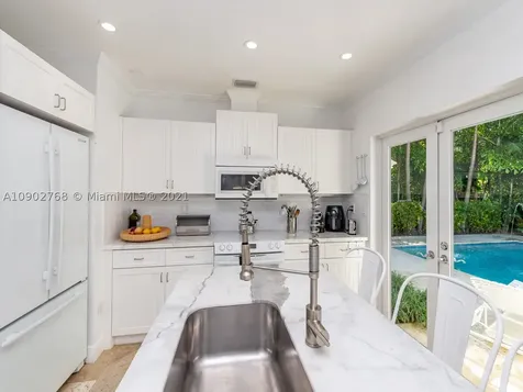 310 W Enid Drive Key Biscayne FL 33149
