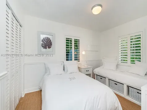 310 W Enid Drive Key Biscayne FL 33149