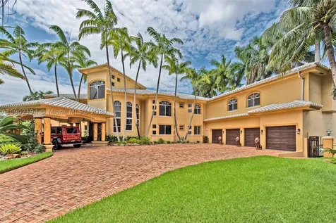 8205 NW 157th Terrace Miami Lakes FL 33016