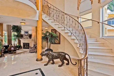 8205 NW 157th Terrace Miami Lakes FL 33016