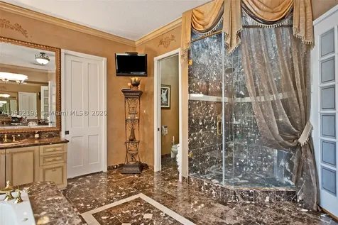 8205 NW 157th Terrace Miami Lakes FL 33016