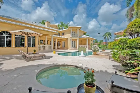 8205 NW 157th Terrace Miami Lakes FL 33016
