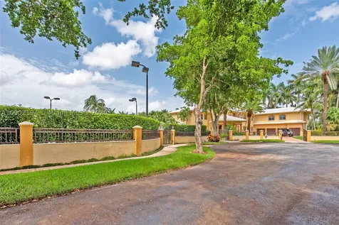 8205 NW 157th Terrace Miami Lakes FL 33016