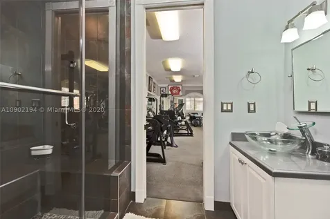 8205 NW 157th Terrace Miami Lakes FL 33016