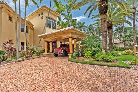 8205 NW 157th Terrace Miami Lakes FL 33016