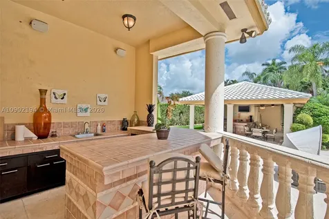 8205 NW 157th Terrace Miami Lakes FL 33016