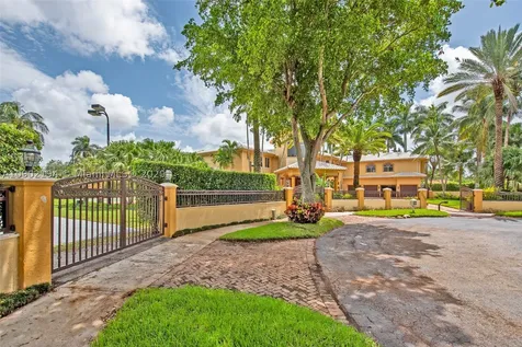 8205 NW 157th Terrace Miami Lakes FL 33016