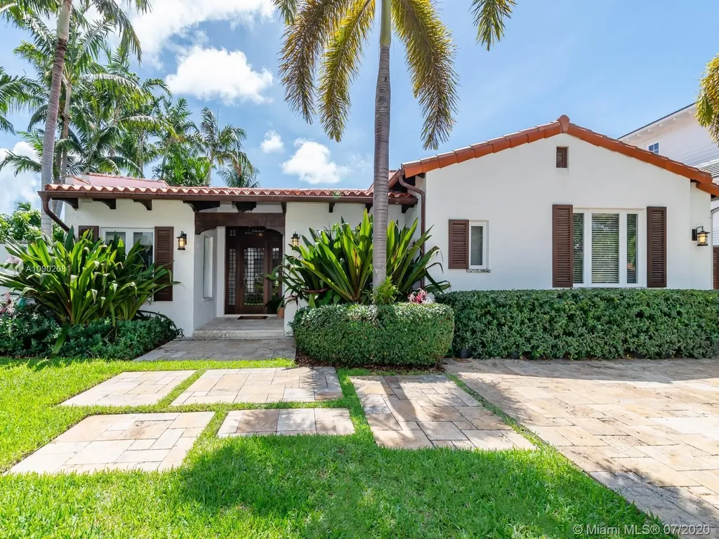 605 Warren Lane Key Biscayne FL 33149