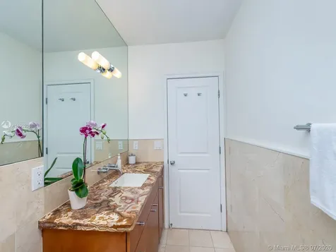 605 Warren Lane Key Biscayne FL 33149
