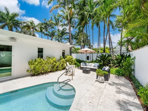 605 Warren Lane Key Biscayne FL 33149
